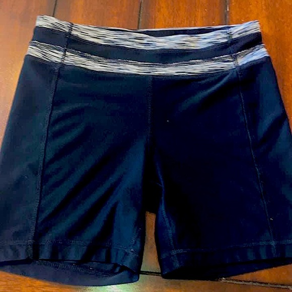 Black shorts - Picture 1 of 1